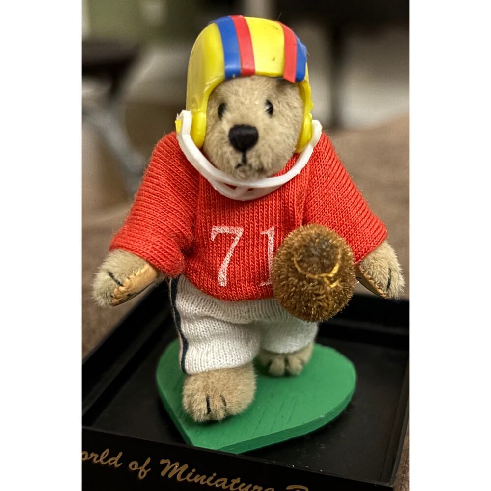 World of Miniature Bears by Theresa Yang Troy #891  COA Limited Edition